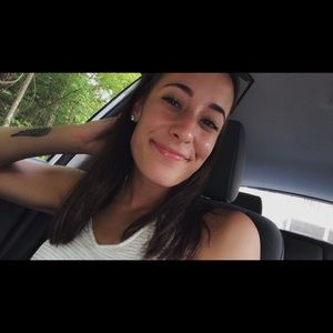 Meet your Posher, Rebekah